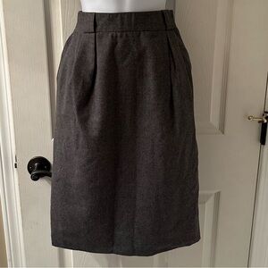 - - Vintage Dior pencil skirt 8p. Modern size 4-6